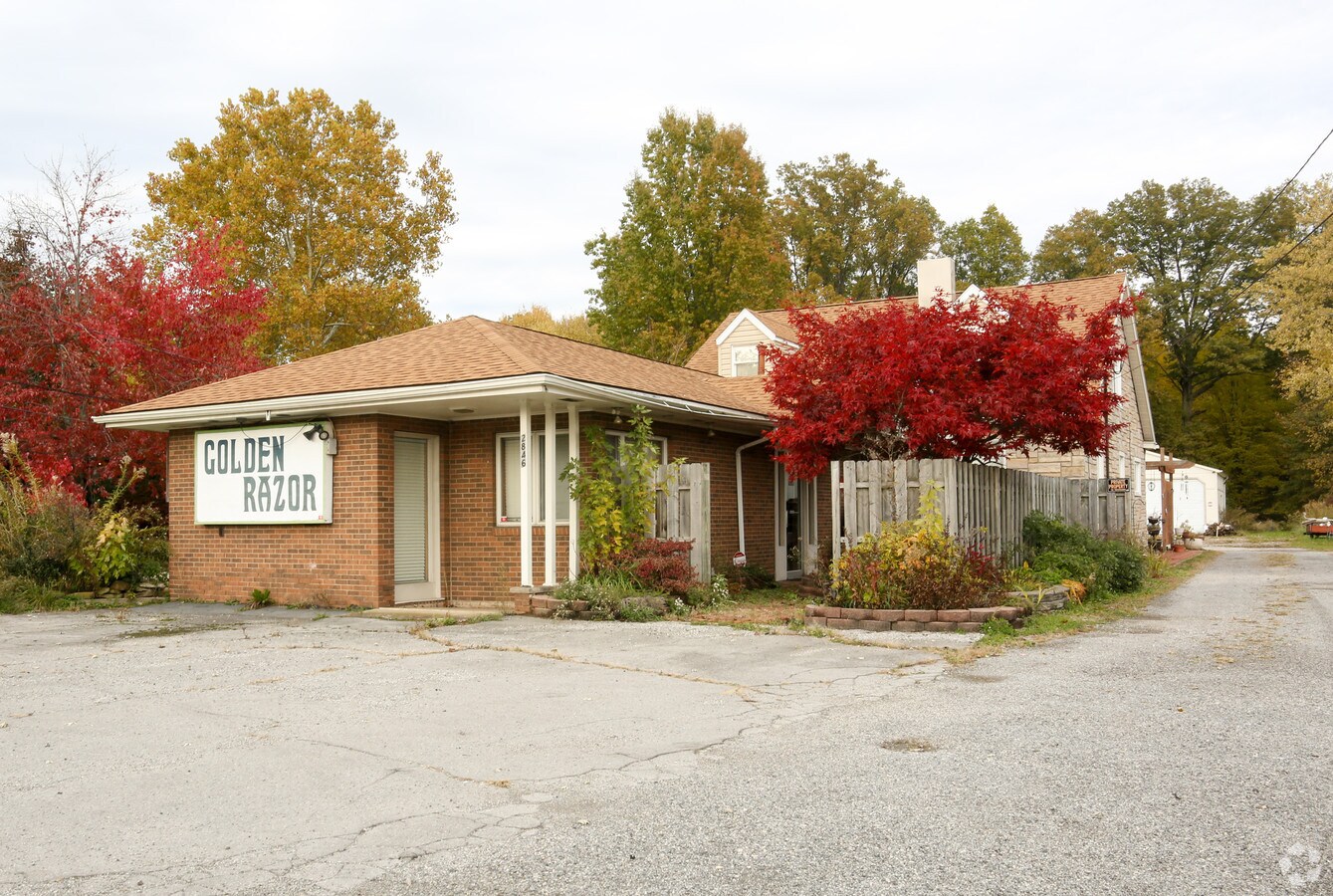 2846 Parkman Rd, Warren, OH 44485