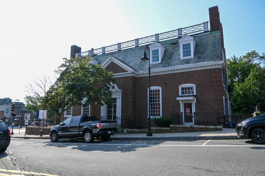 2 Eliot St, Milton, MA for lease - Building Photo - Image 2 of 2