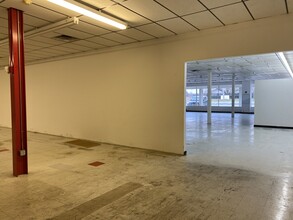 29215-29239 Euclid Ave, Wickliffe, OH for lease Interior Photo- Image 2 of 2