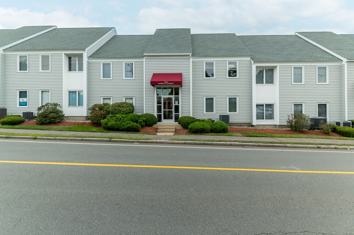 382 Lowell St, Wakefield, MA 01880