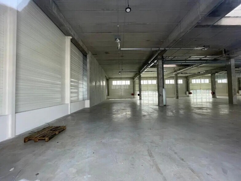 Industrial in Vitry-sur-Seine for lease - Interior Photo - Image 3 of 8