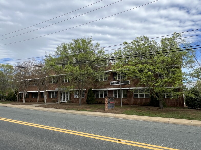 5690 Three Notch'd Rd, Crozet, VA for sale - Primary Photo - Image 1 of 1