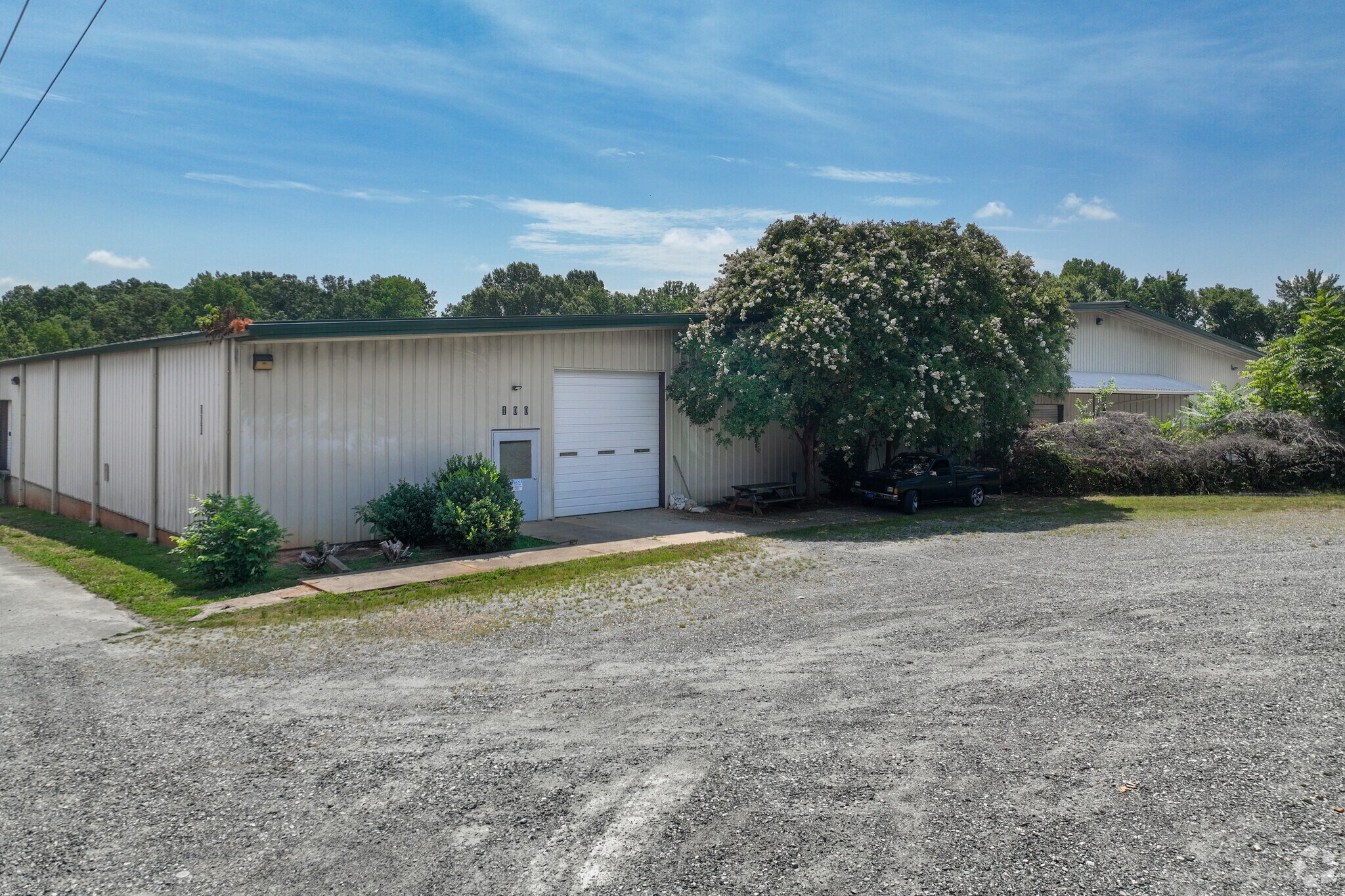 100 E Newberry Ave, Liberty, NC for lease Primary Photo- Image 1 of 47