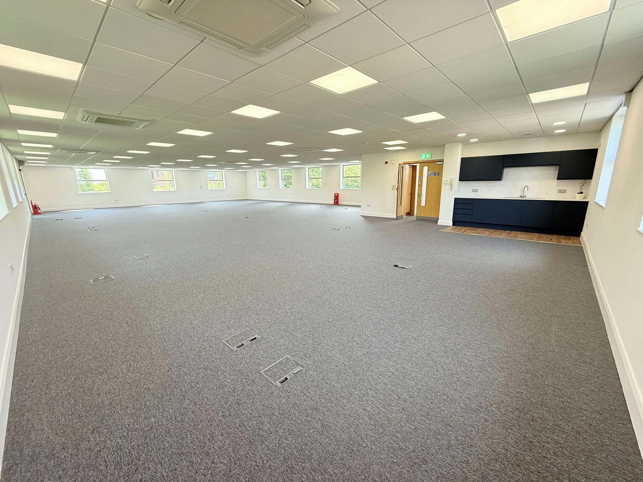 4240 Park Appr, Leeds for lease Interior Photo- Image 1 of 7