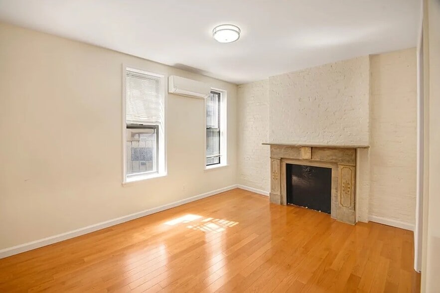 404 E 73rd St, New York, NY for sale - Interior Photo - Image 3 of 3