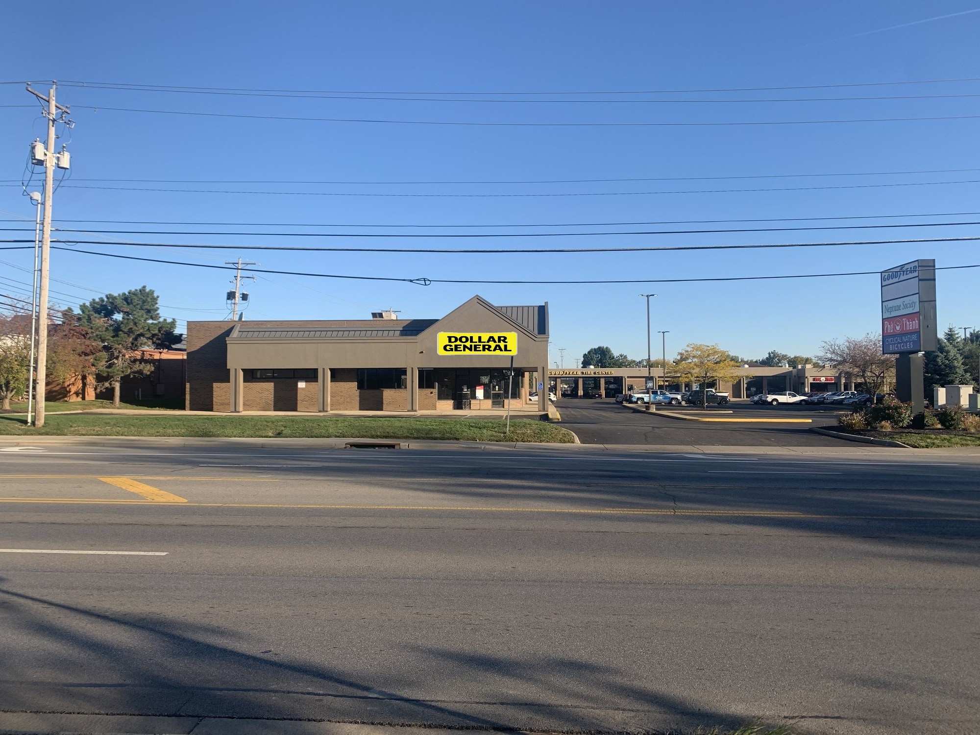 4556-4568 Cemetery Rd, Hilliard, OH for lease Building Photo- Image 1 of 11