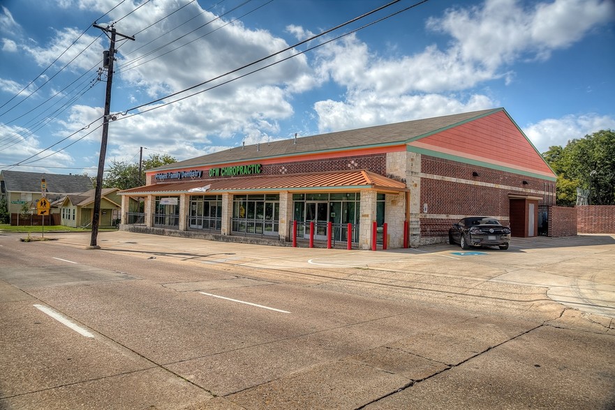 909 S Tyler St, Dallas, TX for sale - Primary Photo - Image 3 of 21