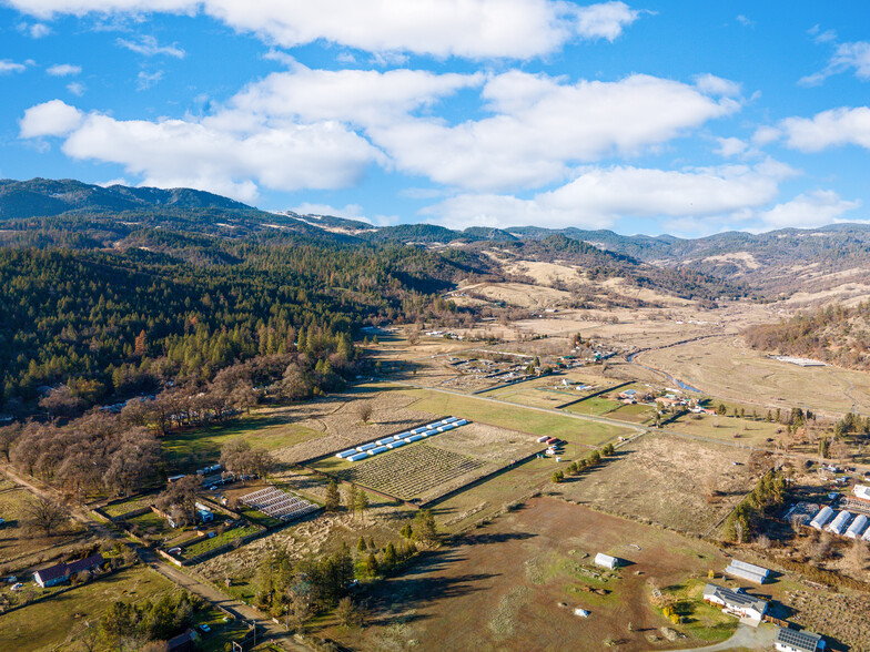 22745 Covelo Refuse Rd, Covelo, CA for sale - Building Photo - Image 1 of 1