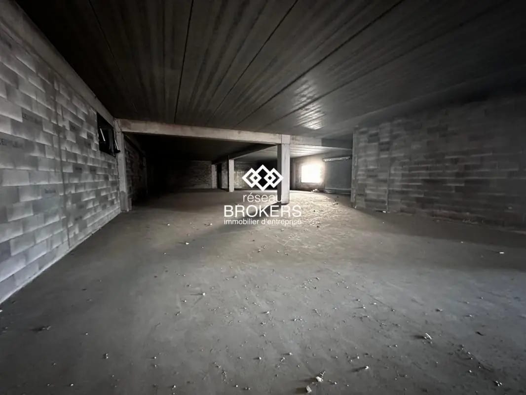 Retail in CLERMONT-L'HERAULT for sale Interior Photo- Image 1 of 2