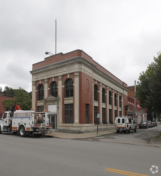 33 Canal St, Fort Plain, NY for sale - Primary Photo - Image 1 of 1