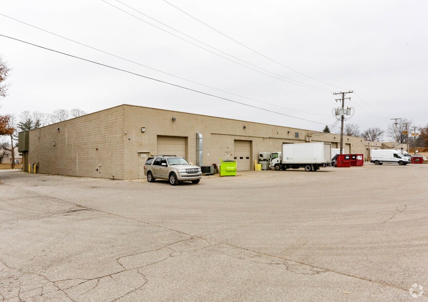 3160 Martin Rd, Commerce Township, MI for lease - Building Photo - Image 3 of 6