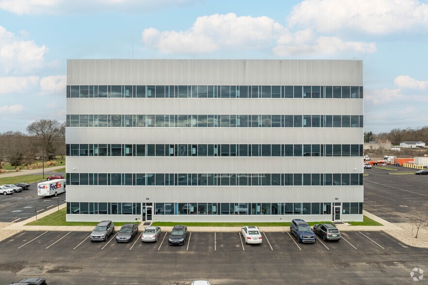 2321 Energy Dr, Louisville, OH for lease - Building Photo - Image 3 of 22