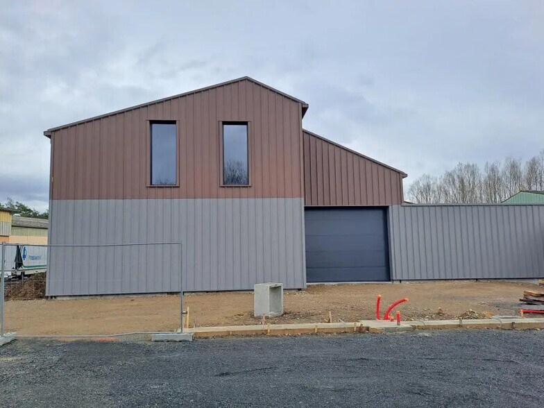 Flex in Gleizé for sale - Building Photo - Image 1 of 2