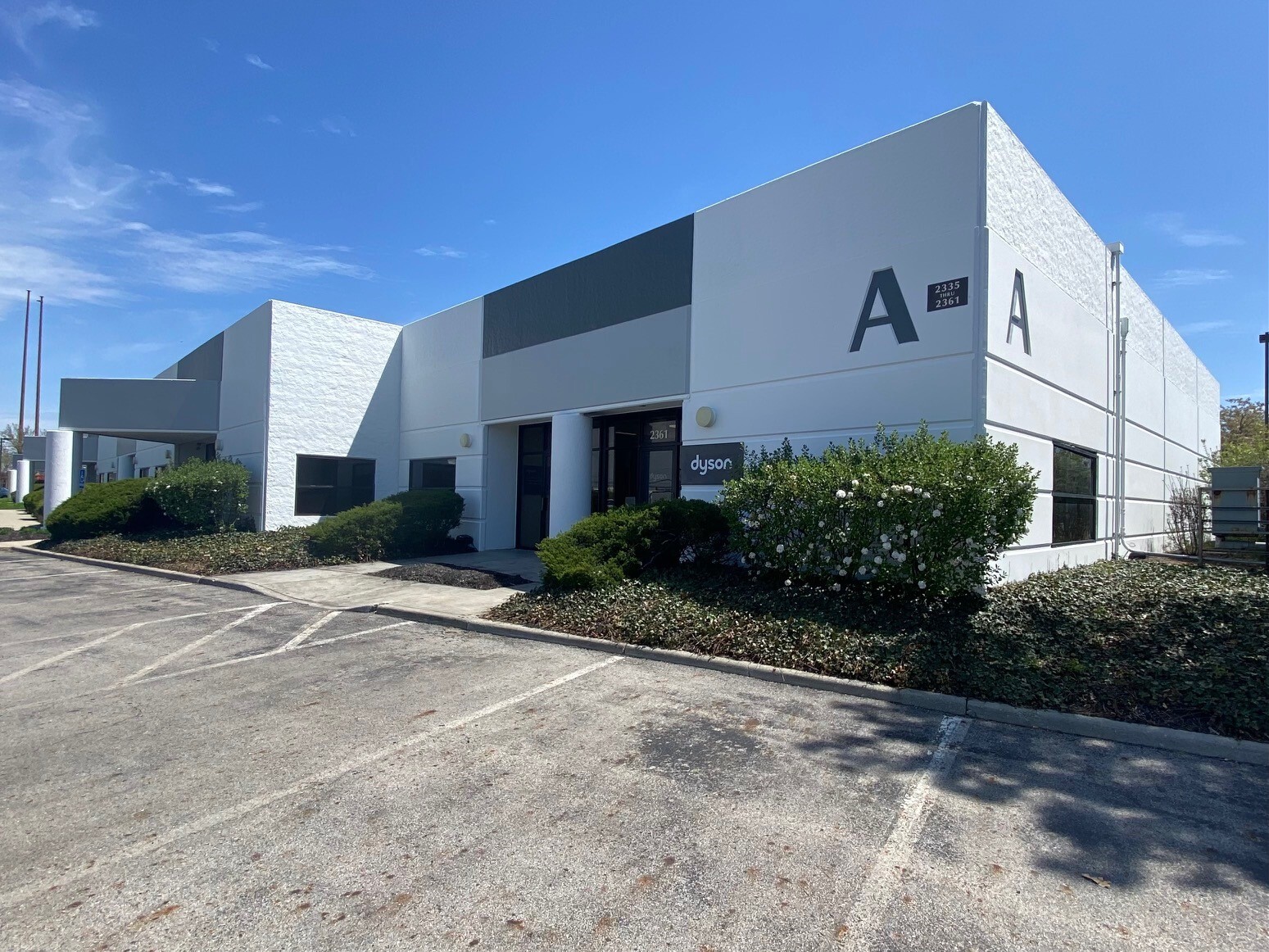 2335-2361 Westbrooke Dr, Columbus, OH for lease Building Photo- Image 1 of 4