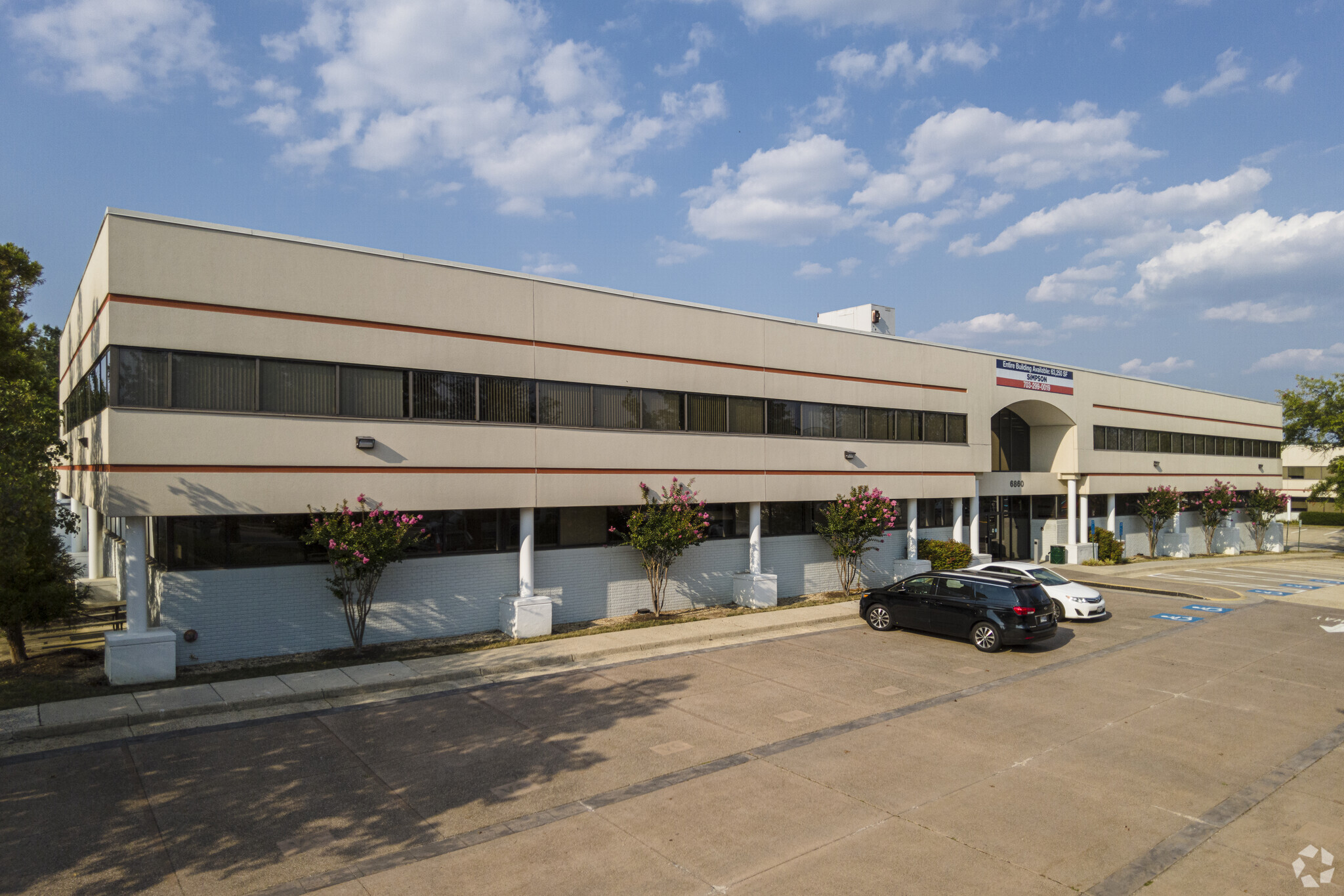 6860 Commercial Dr, Springfield, VA for lease Building Photo- Image 1 of 6