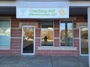 21 Mohawk Trl, Greenfield, MA for lease Building Photo- Image 1 of 1