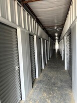 Eastline Road Storage - Motel