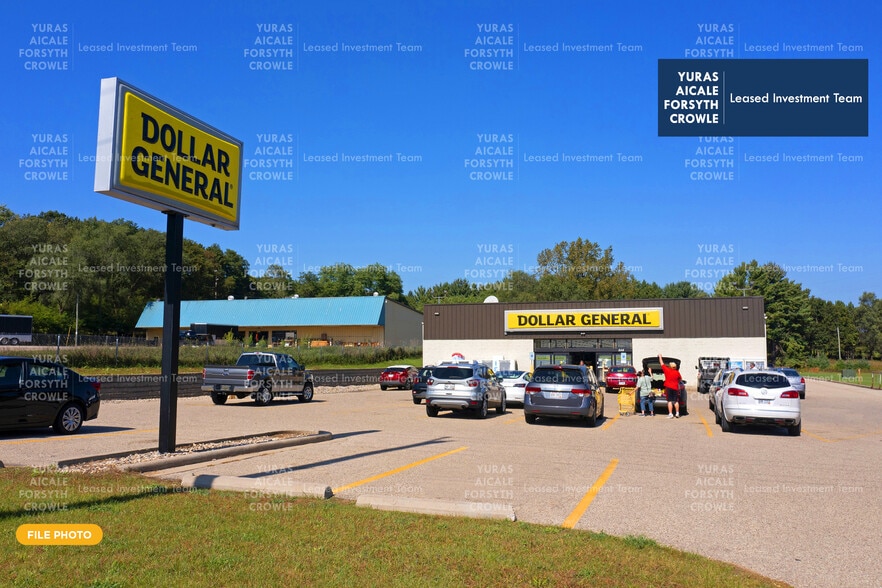 546 W Ormsby St, Oxford, WI for sale - Primary Photo - Image 1 of 6