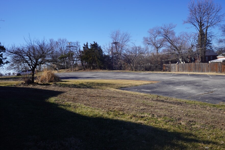 206 Emerling Dr, Saint Louis, MO for sale - Building Photo - Image 3 of 18