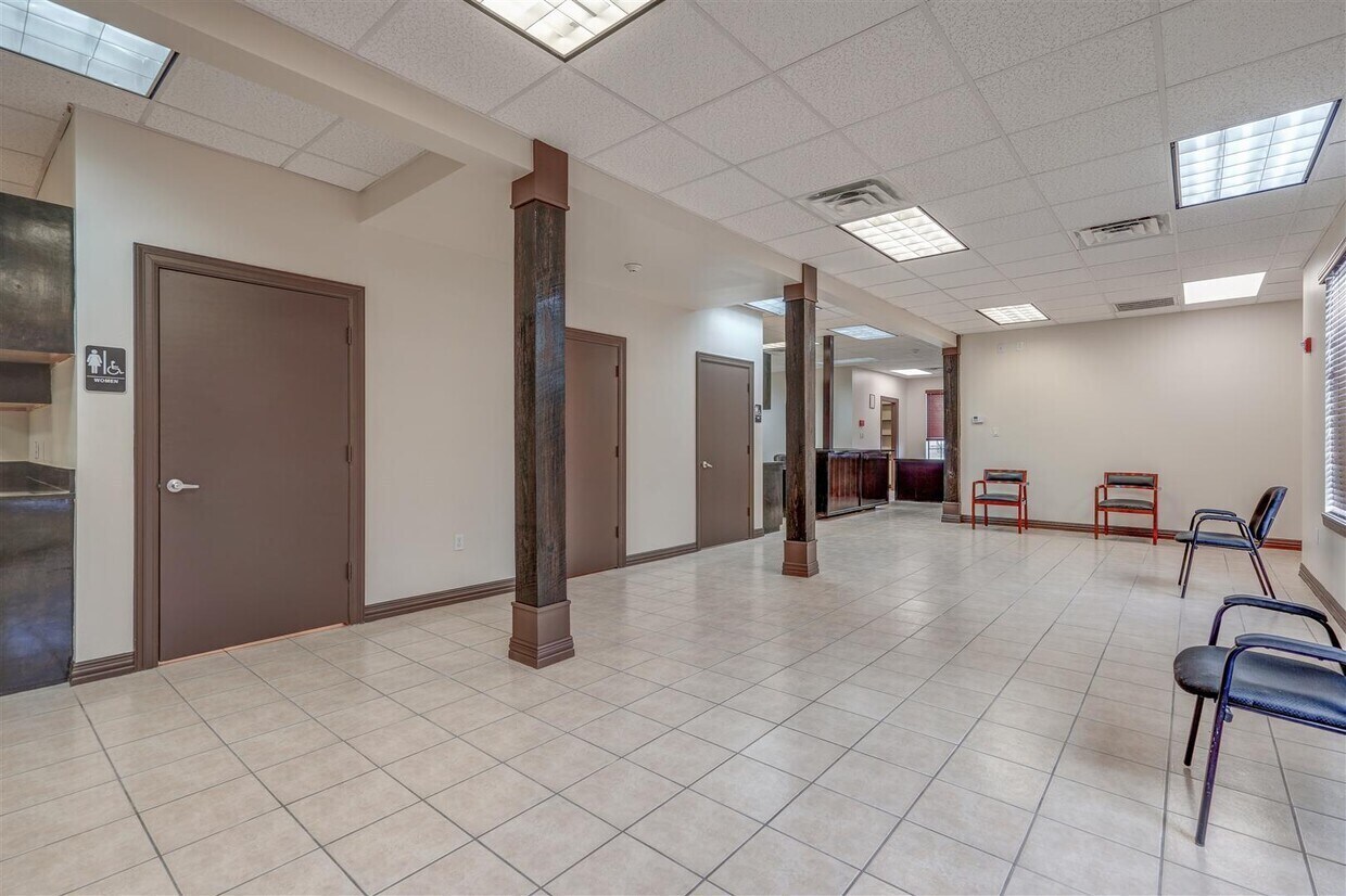 2222 Greenhouse Rd, Houston, TX 77084 Bld 800