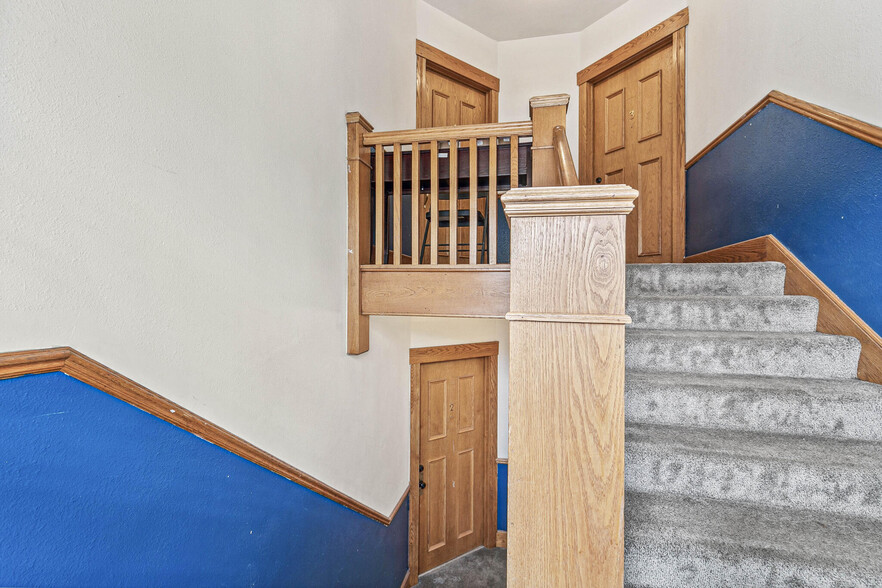 1069 Pearl St, Denver, CO for sale - Interior Photo - Image 3 of 84