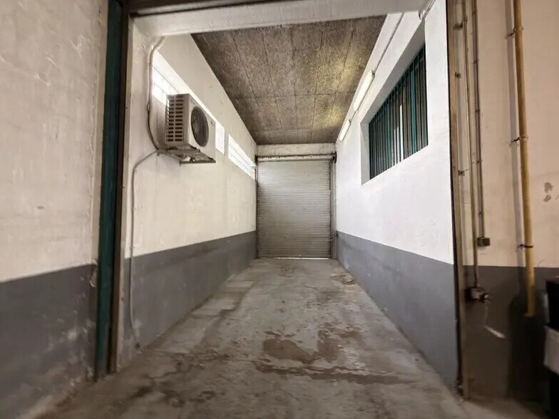 Flex in Décines-Charpieu for sale - Interior Photo - Image 3 of 12