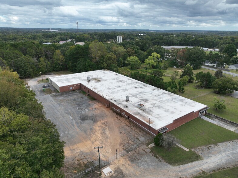 110 N Upright St, Landis, NC for lease - Building Photo - Image 3 of 9