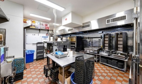 4408 5th Ave, Brooklyn, NY for lease Interior Photo- Image 1 of 1