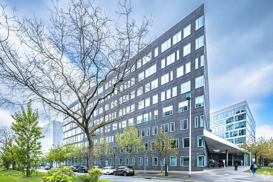 Office in Noisy-le-Grand for lease - Building Photo - Image 3 of 3