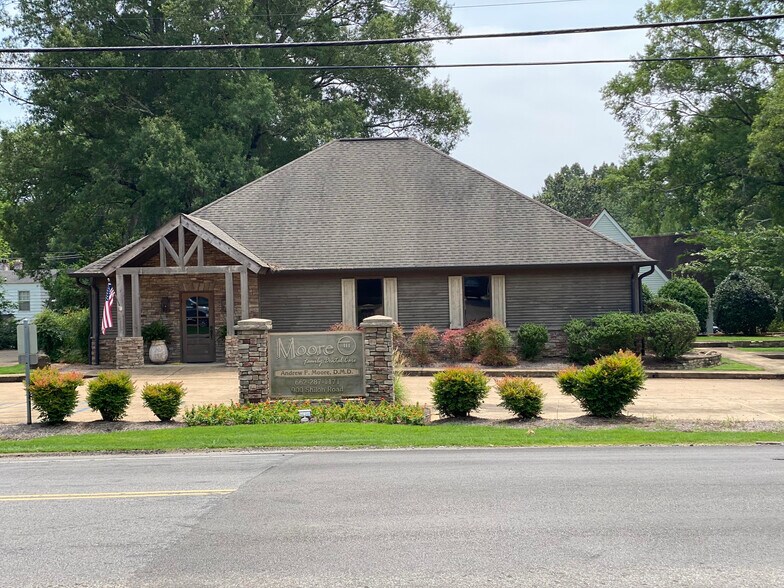 900 E Shiloh Rd, Corinth, MS for sale - Building Photo - Image 1 of 1