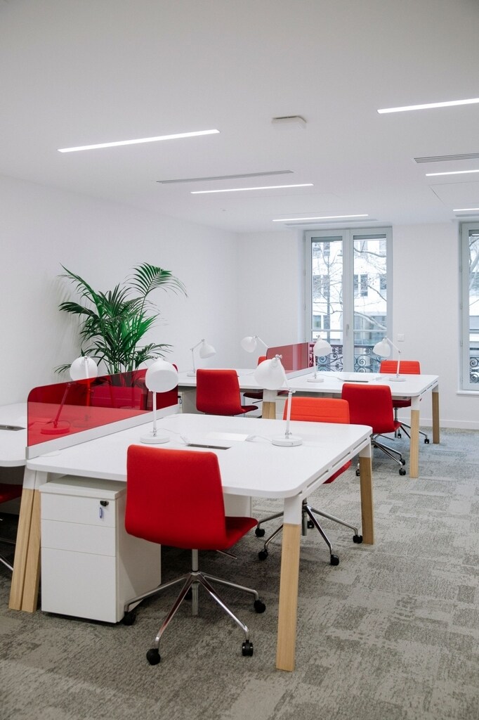 Coworking Space in Paris for lease Interior Photo- Image 1 of 8