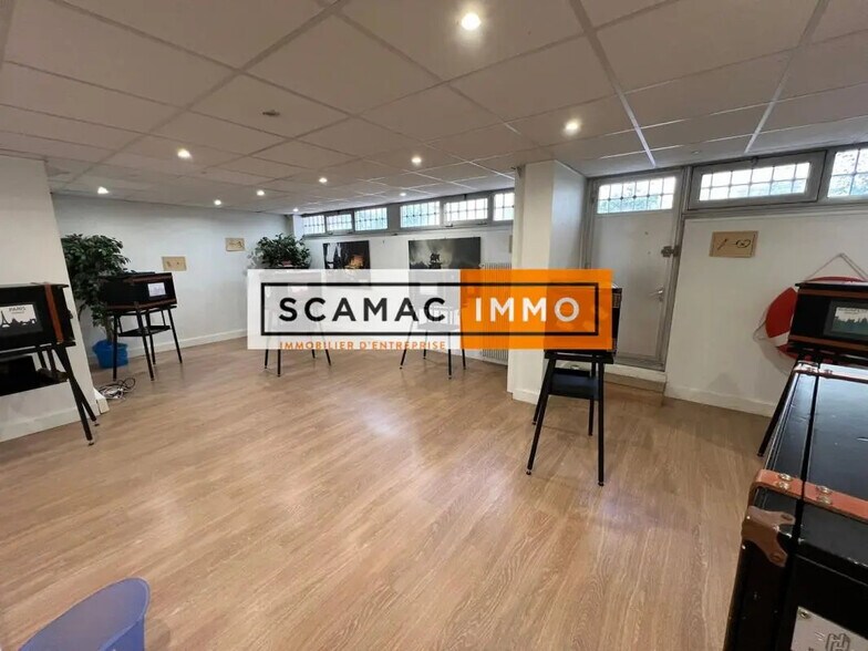 Flex in Montrouge for lease - Building Photo - Image 3 of 12