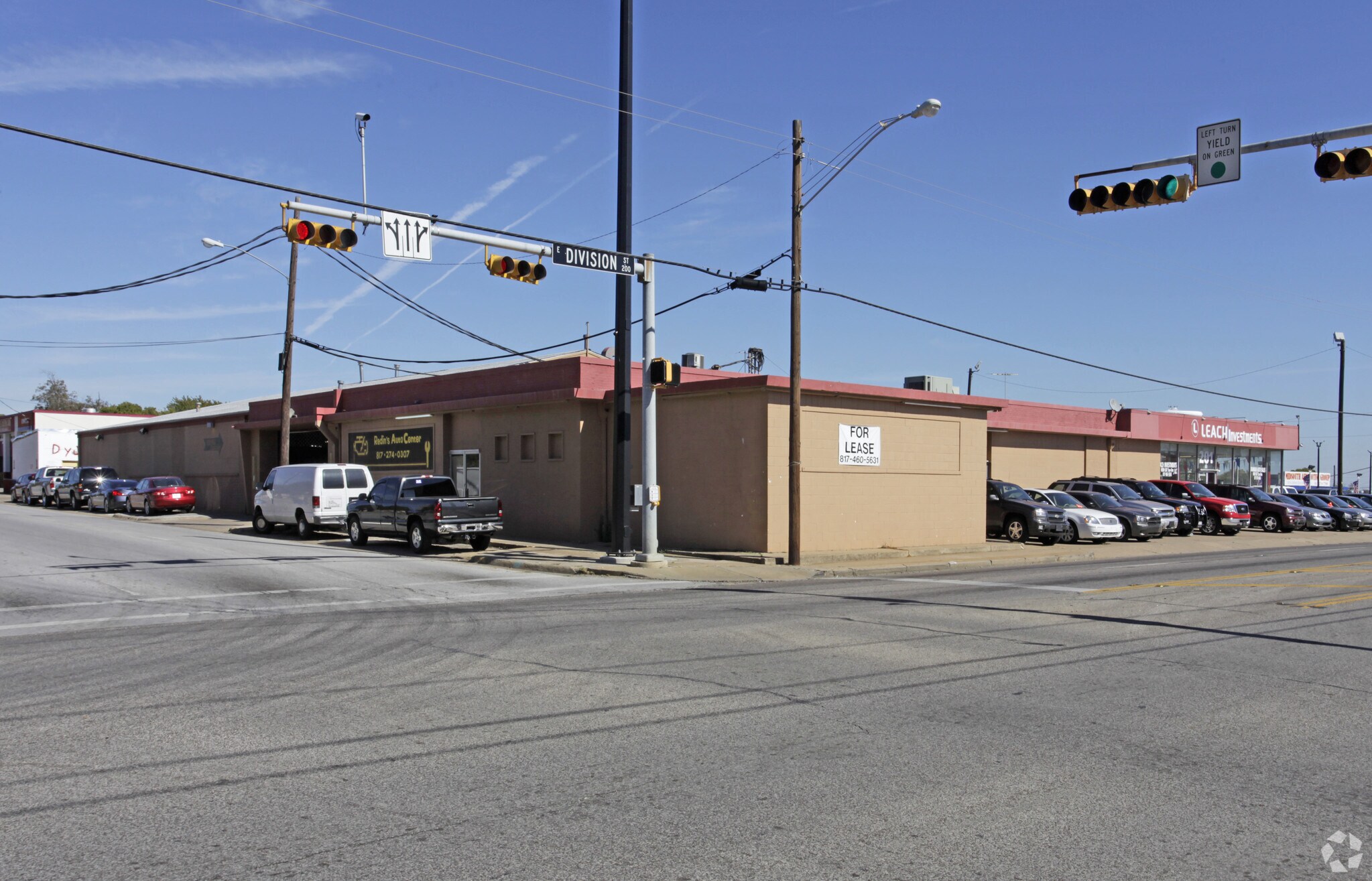 201 E Division St, Arlington, TX for sale Primary Photo- Image 1 of 10