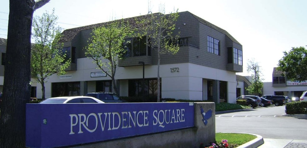 1572 N Batavia St, Orange, CA for sale - Building Photo - Image 2 of 6