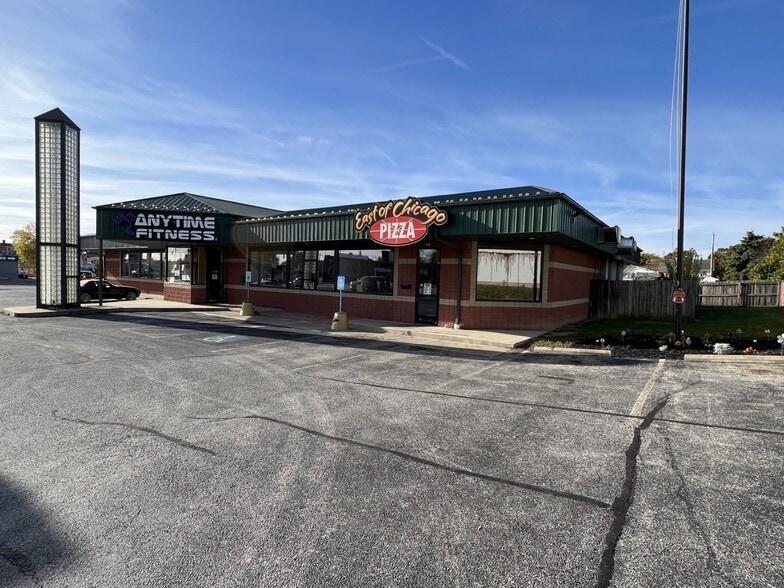 205 Defiance St, Wapakoneta, OH for lease - Building Photo - Image 3 of 6