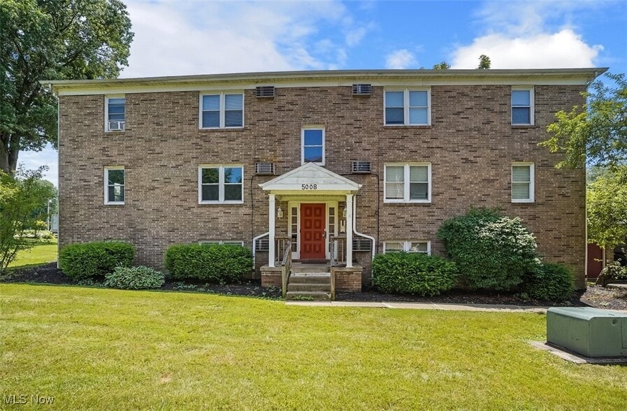 5008 West Blvd, Boardman, OH for sale - Primary Photo - Image 1 of 20