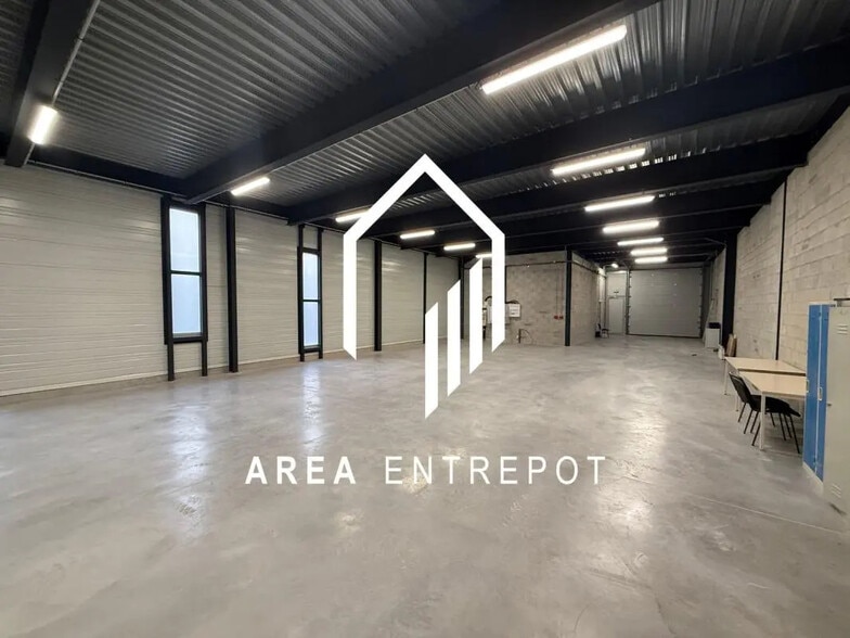 Flex in Rousset for sale - Interior Photo - Image 3 of 12