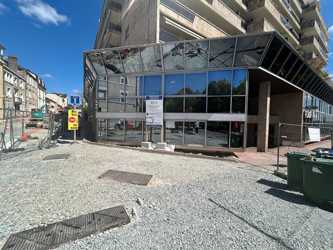 Flex in Limoges for sale Building Photo- Image 1 of 9