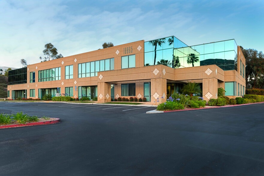 10875 Rancho Bernardo Rd, San Diego, CA for lease - Building Photo - Image 2 of 8