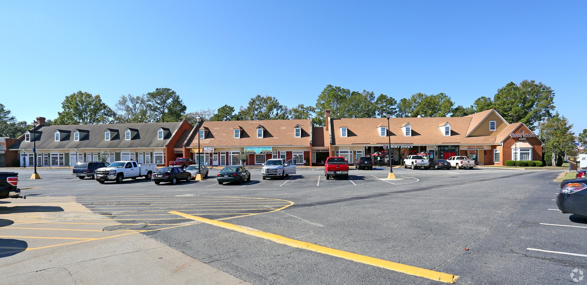 2700 Dawson Rd, Albany, GA 31707 Westover Point Shopping Center