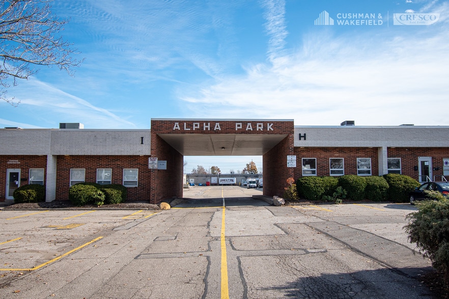 10-54 Alpha Park, Highland Heights, OH for lease - Building Photo - Image 3 of 4