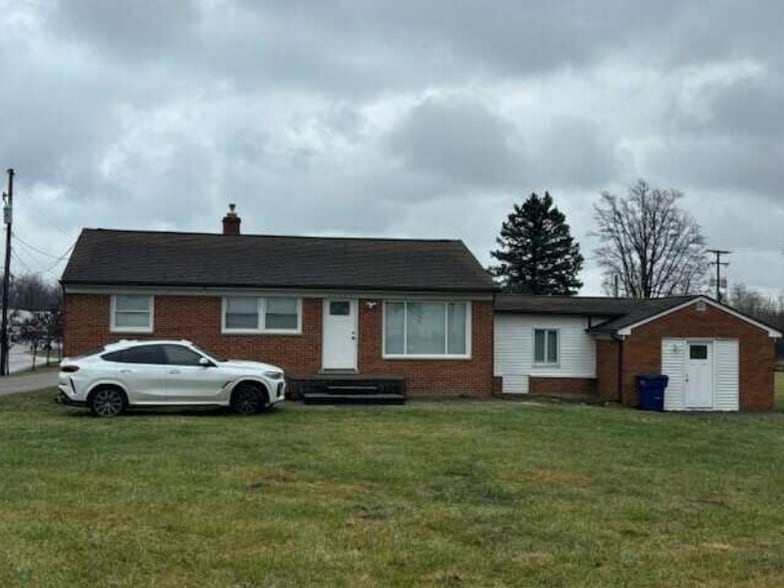 25280 Seeley Rd, Novi, MI for lease - Building Photo - Image 2 of 2