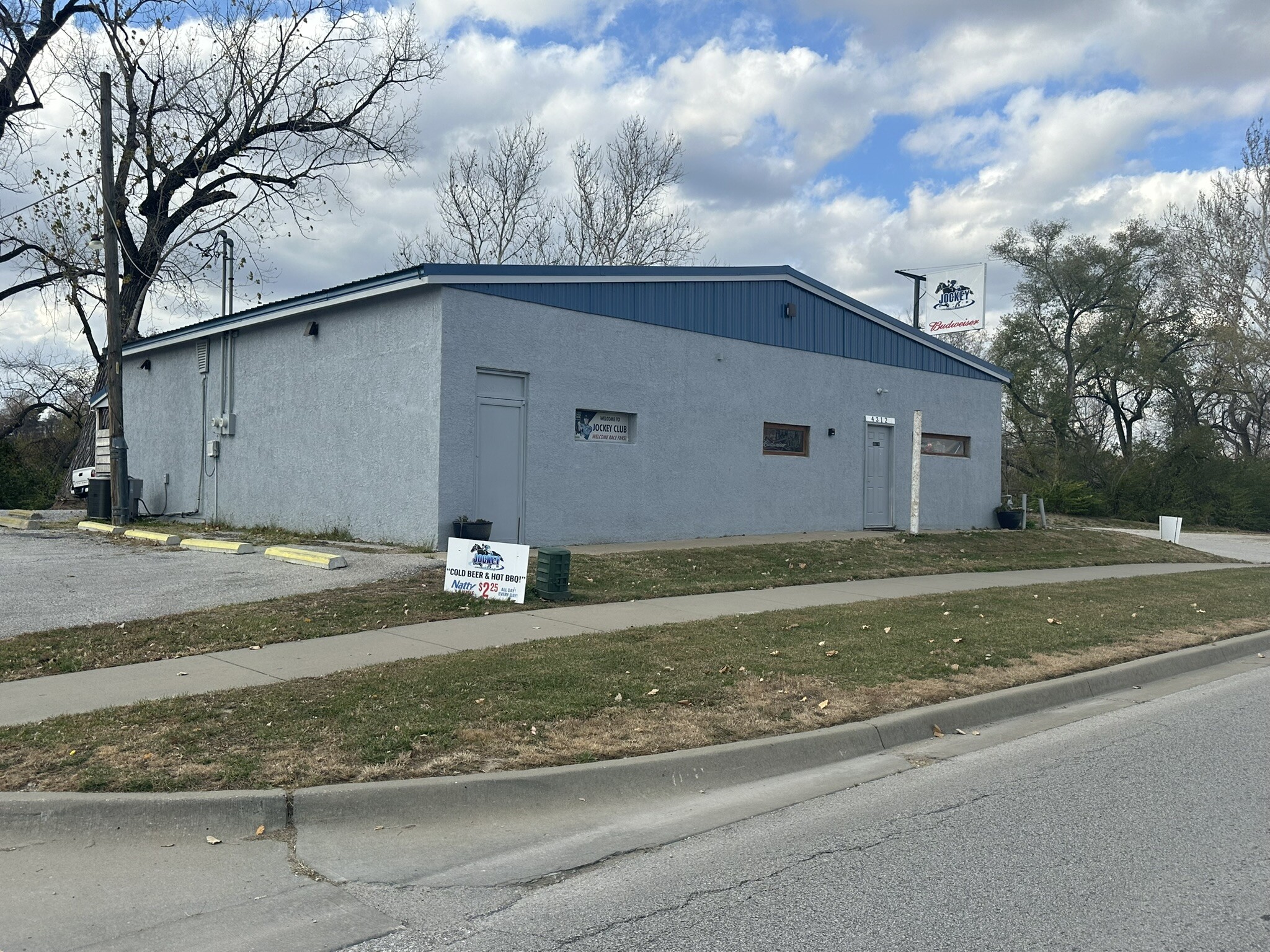 4312 NW Gateway Ave, Riverside, MO for sale Primary Photo- Image 1 of 14