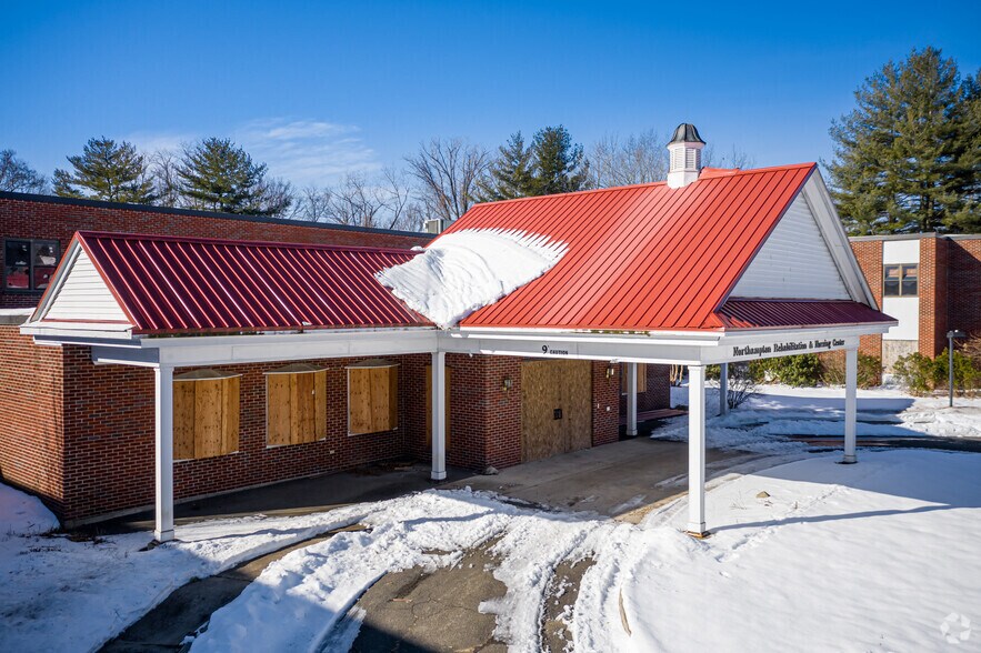 737 Bridge Rd, Northampton, MA for sale - Primary Photo - Image 1 of 1