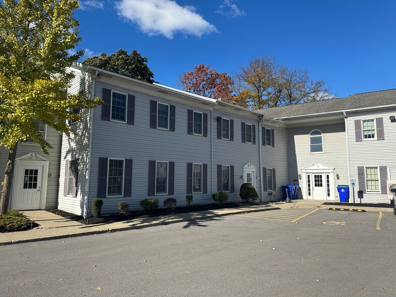 151 W Genesee St, Lockport, NY for lease - Building Photo - Image 3 of 33