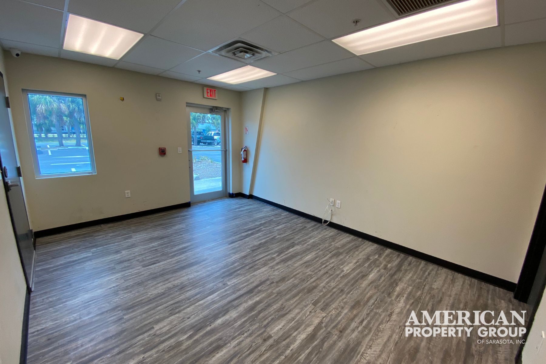 2225 S Dock St, Palmetto, FL for lease Interior Photo- Image 1 of 3