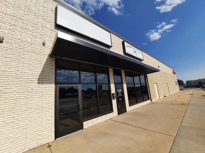 1516 E Saint Patrick St, Rapid City, SD for lease - Interior Photo - Image 2 of 7