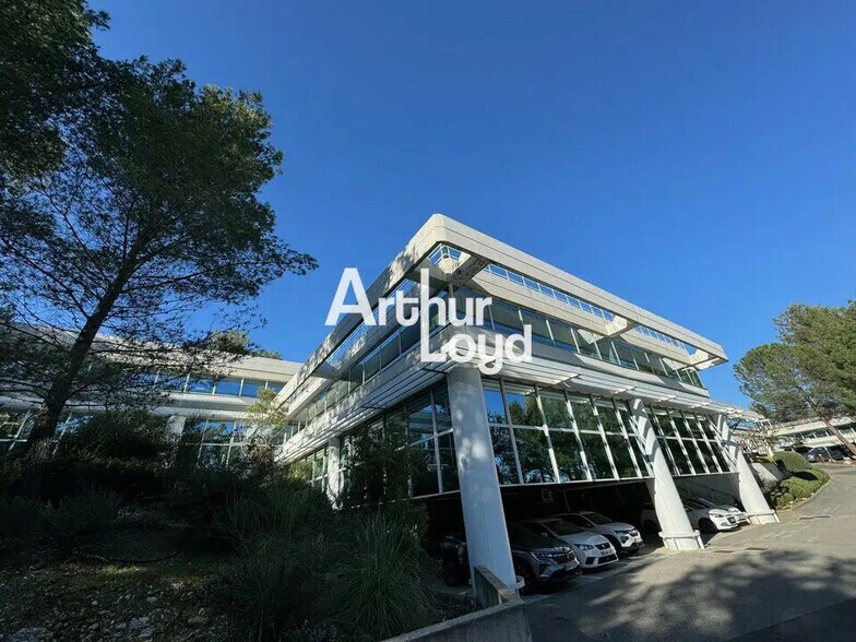 Office in Valbonne for lease - Building Photo - Image 3 of 8