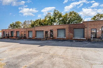 3240 Highland Ave NE, Hickory, NC for lease Building Photo- Image 2 of 6