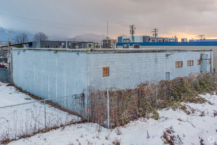 45951 Trethewey Ave, Chilliwack, BC for sale - Building Photo - Image 3 of 3